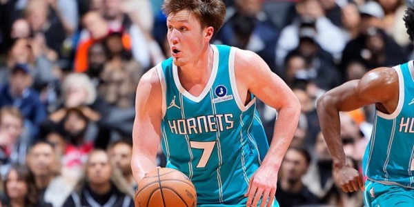 爱游戏体育登录入口-狂胜27分，近18战15胜NBA唯一！3点证明超级鱼腩蜕变成黑马非偶然